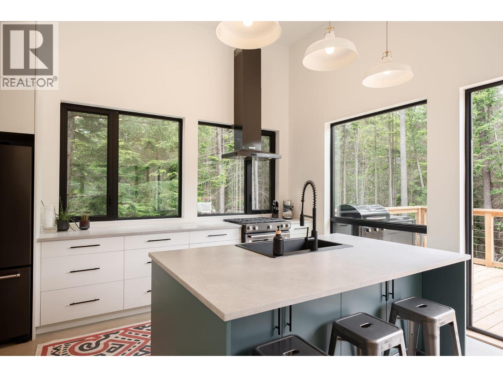 1290 Cowan Point Drive, Bowen Island, British Columbia  V0N 1G2 - Photo 18 - R3020217