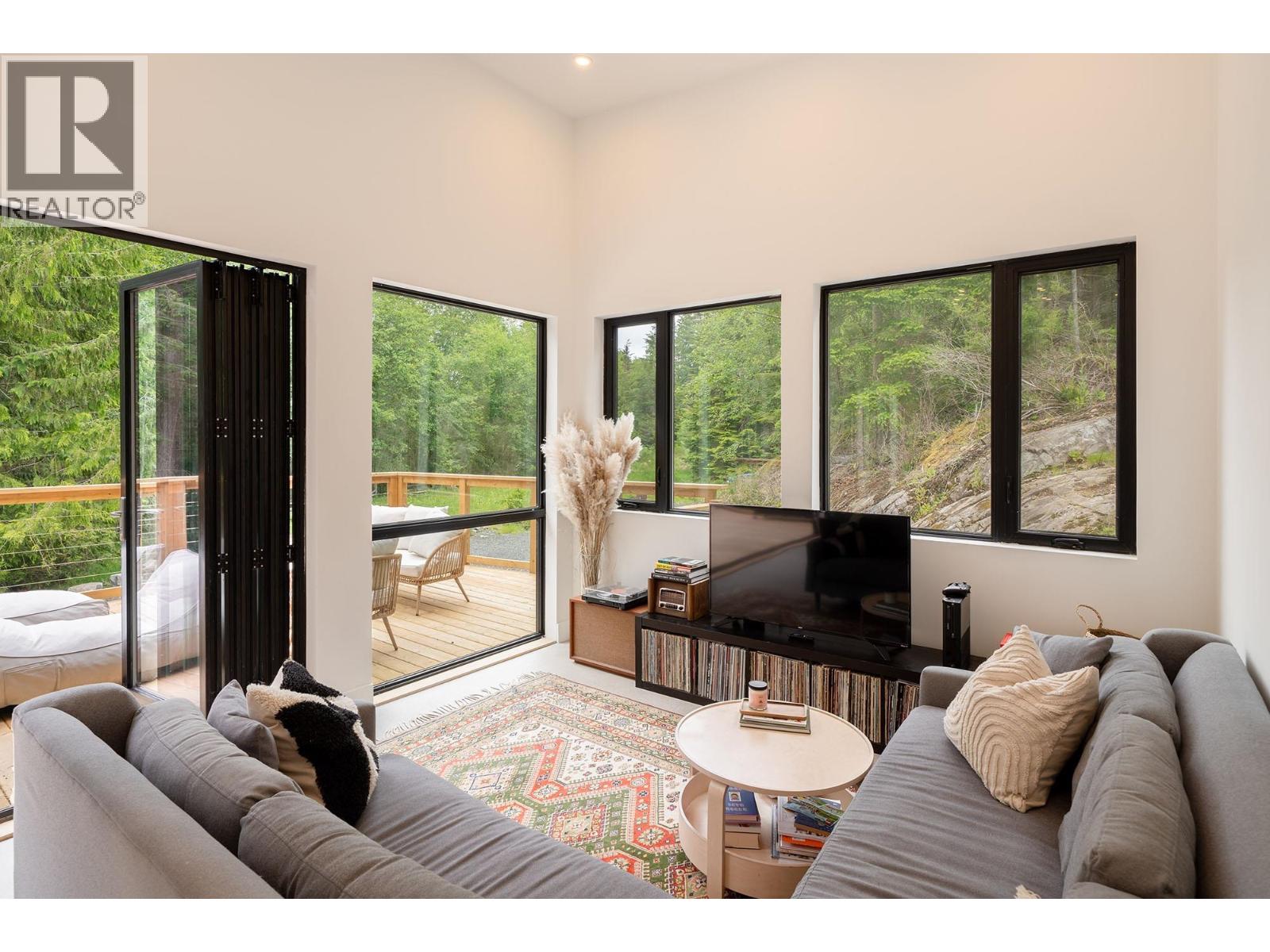 1290 Cowan Point Drive, Bowen Island, British Columbia  V0N 1G2 - Photo 14 - R3020217