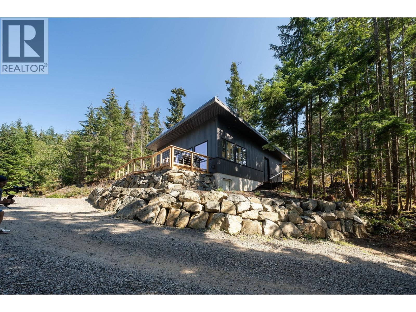 1290 Cowan Point Drive, Bowen Island, British Columbia  V0N 1G2 - Photo 3 - R3020217