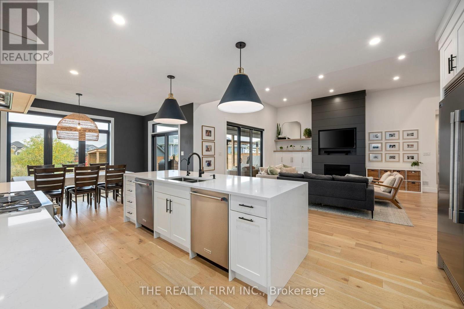 2568 Lucas Avenue, Strathroy-Caradoc (Mount Brydges), Ontario  N0L 1W0 - Photo 16 - X12486989