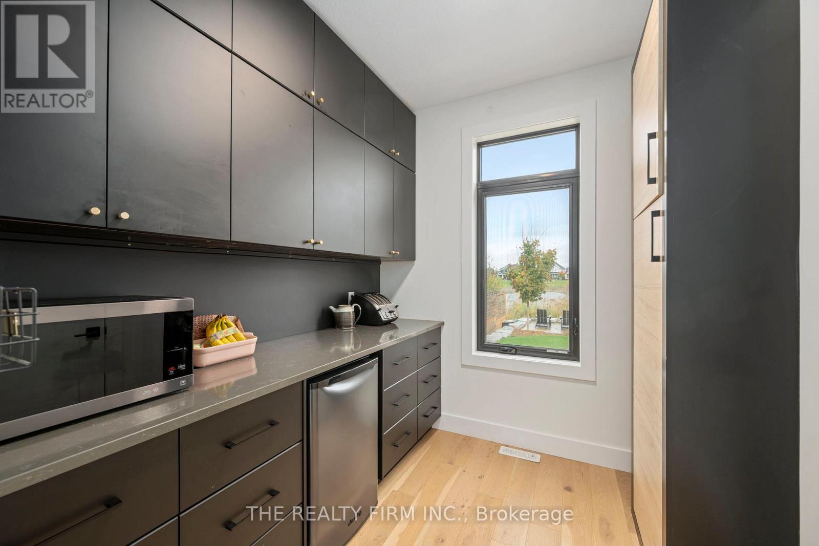 2568 Lucas Avenue, Strathroy-Caradoc (Mount Brydges), Ontario  N0L 1W0 - Photo 18 - X12486989