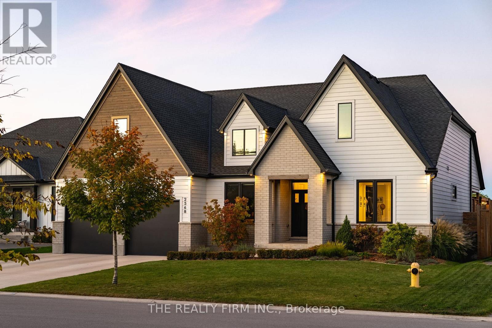 2568 Lucas Avenue, Strathroy-Caradoc (Mount Brydges), Ontario  N0L 1W0 - Photo 2 - X12486989