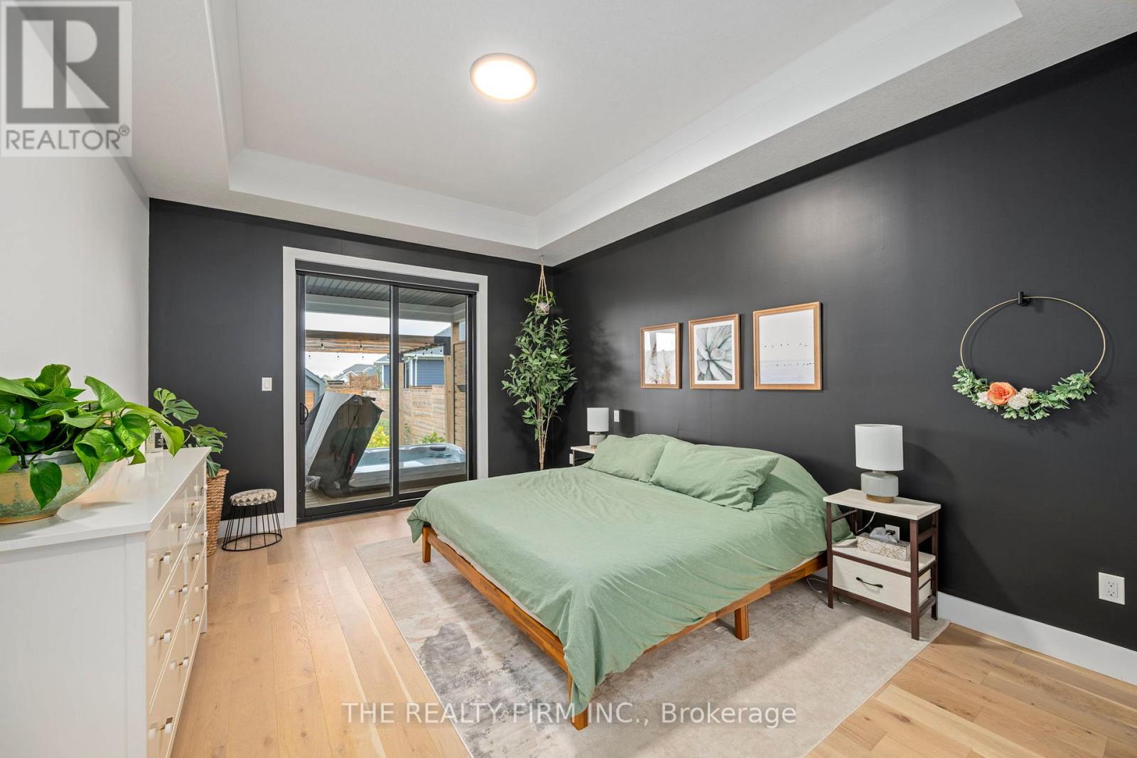 2568 Lucas Avenue, Strathroy-Caradoc (Mount Brydges), Ontario  N0L 1W0 - Photo 22 - X12486989