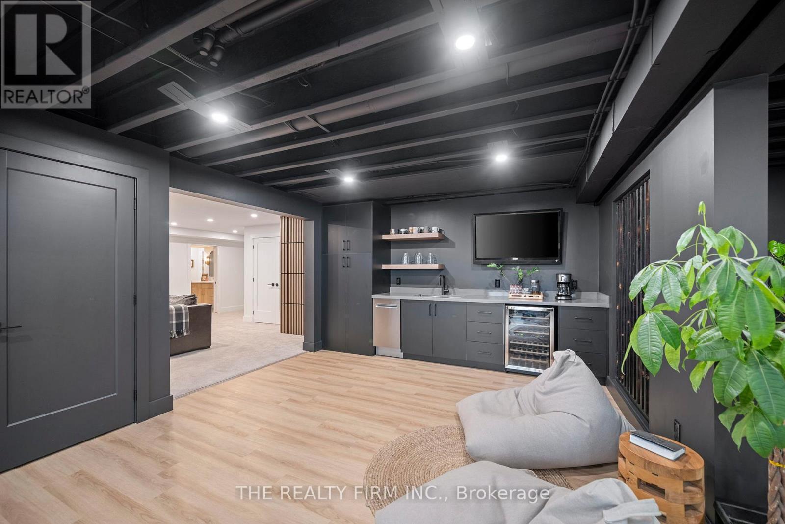 2568 Lucas Avenue, Strathroy-Caradoc (Mount Brydges), Ontario  N0L 1W0 - Photo 35 - X12486989