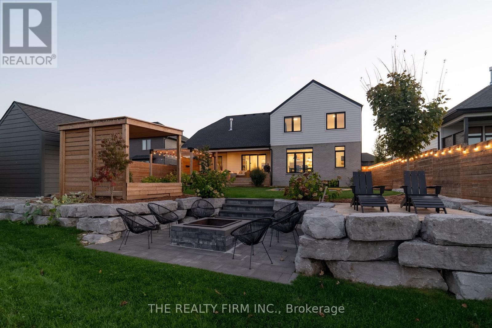 2568 Lucas Avenue, Strathroy-Caradoc (Mount Brydges), Ontario  N0L 1W0 - Photo 49 - X12486989