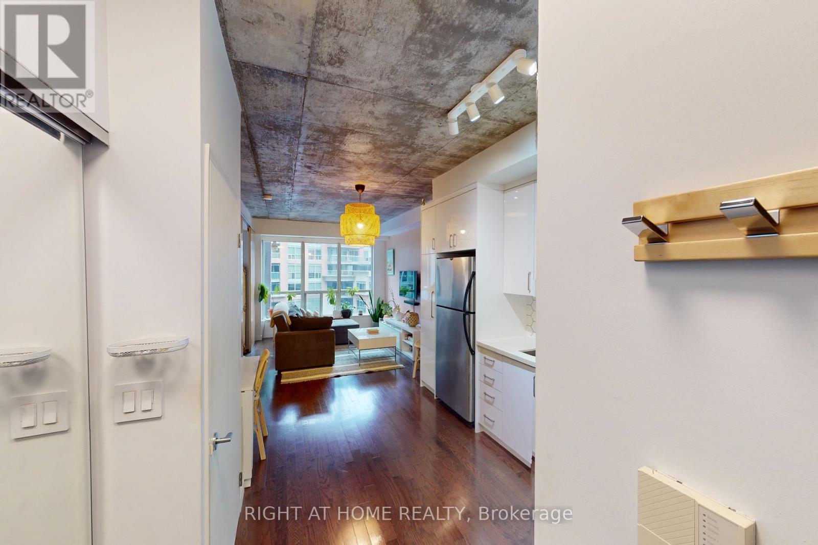 403 - 1 Shaw Street, Toronto, Ontario  M6K 0A1 - Photo 3 - C12487003