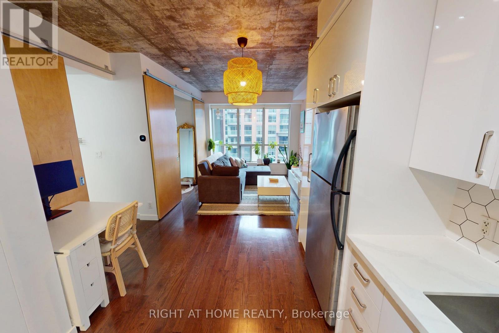 403 - 1 Shaw Street, Toronto, Ontario  M6K 0A1 - Photo 8 - C12487003