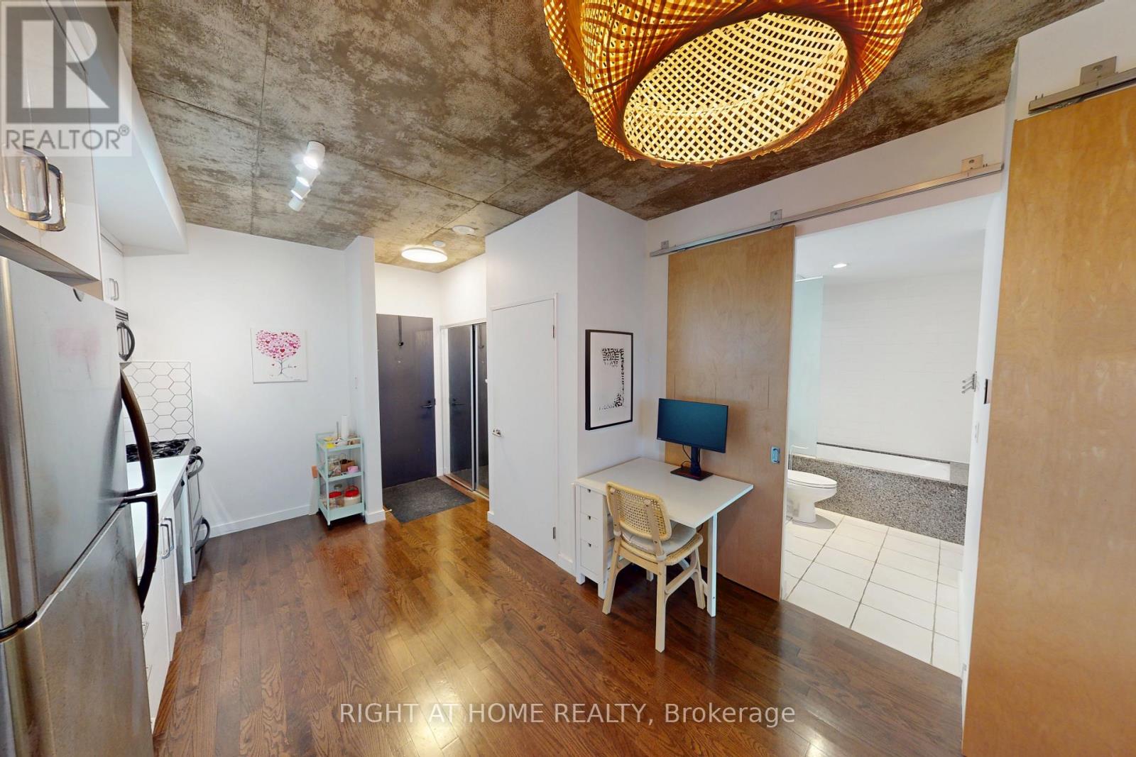 403 - 1 Shaw Street, Toronto, Ontario  M6K 0A1 - Photo 9 - C12487003