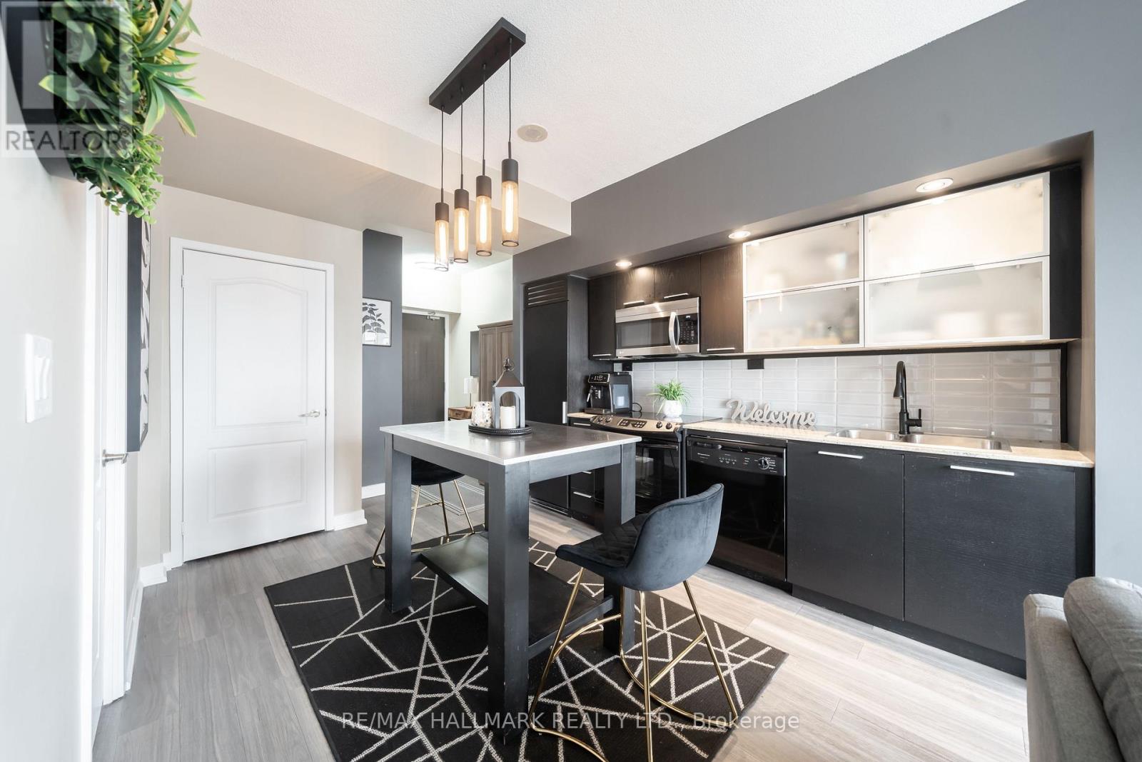 3008 - 25 Capreol Court, Toronto, Ontario  M5V 3Z7 - Photo 7 - C12487007