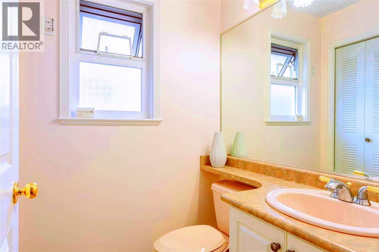 5057 Dominion Street, Burnaby, British Columbia  V5G 1C8 - Photo 14 - R3060061