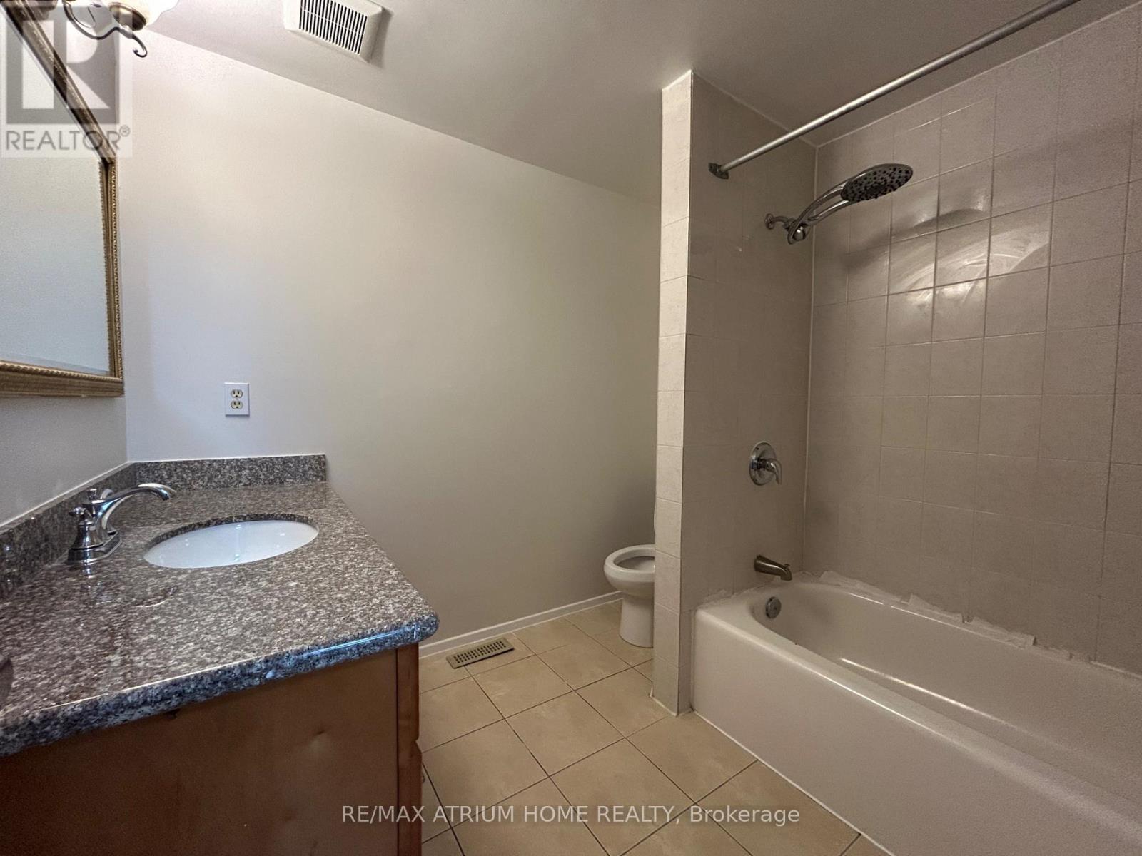 75 Mccool Court, Toronto, Ontario  M1V 2E3 - Photo 7 - E12487012