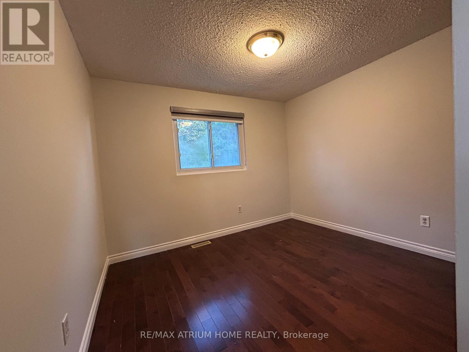 75 Mccool Court, Toronto, Ontario  M1V 2E3 - Photo 8 - E12487012