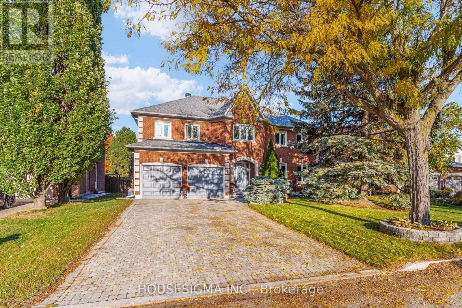 9 MONTCLAIR ROAD, Richmond Hill, Ontario