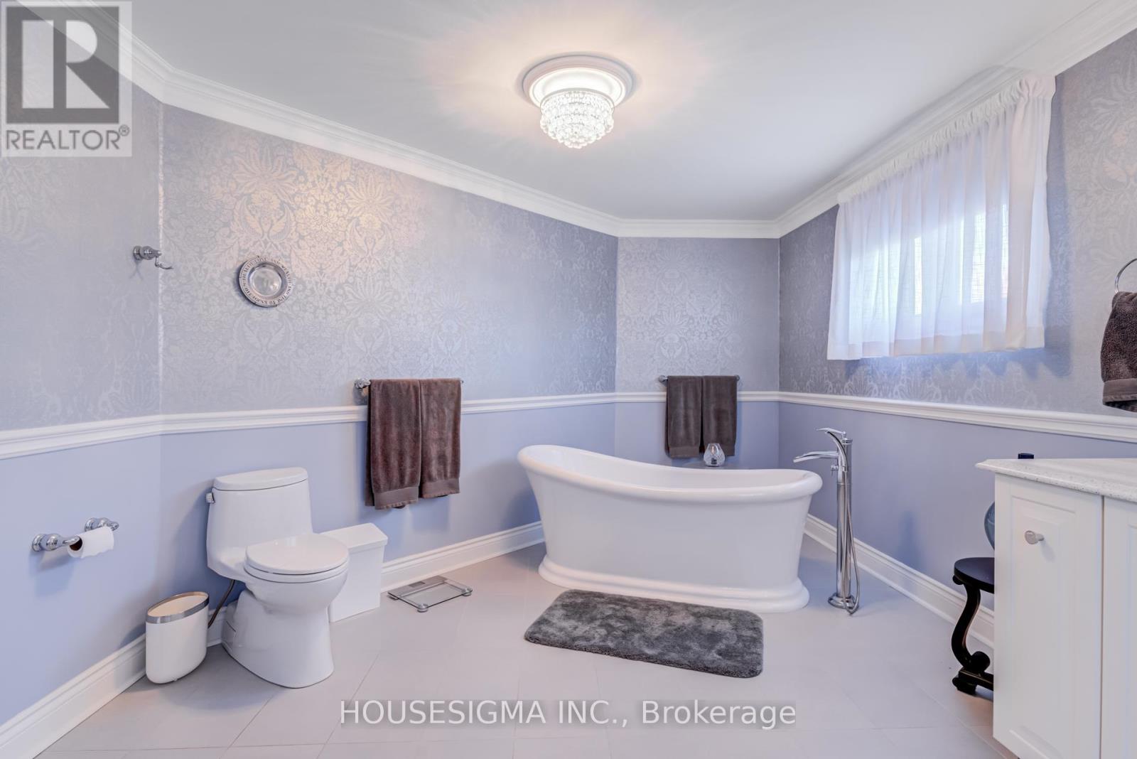 9 Montclair Road, Richmond Hill, Ontario  L4B 2T4 - Photo 34 - N12486991