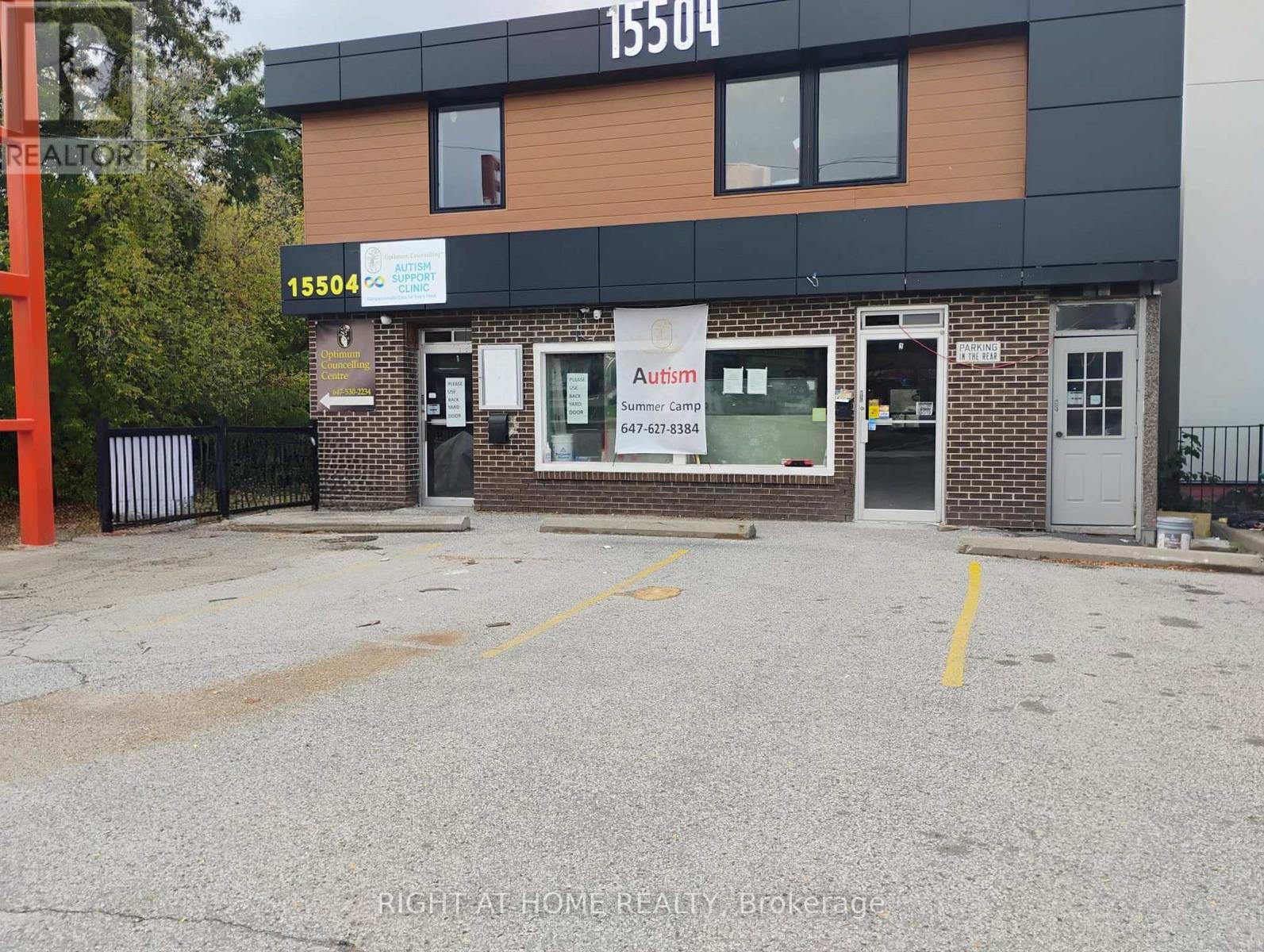 15504 Yonge Street E, Aurora, Ontario  L4G 1P2 - Photo 2 - N12487014