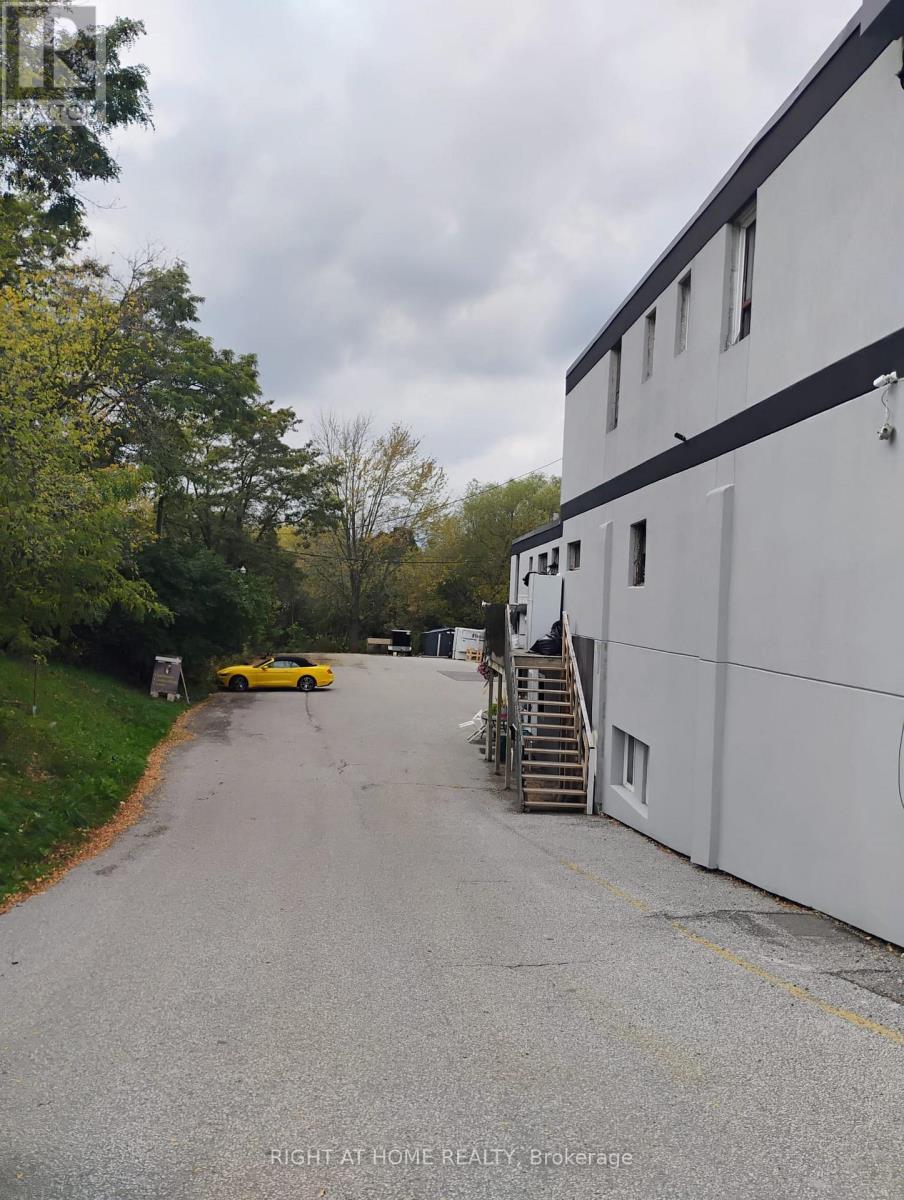 15504 Yonge Street E, Aurora, Ontario  L4G 1P2 - Photo 3 - N12487014