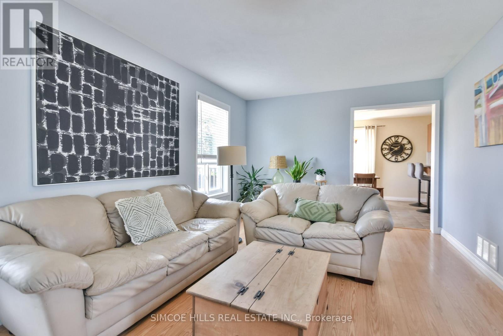 73 Vanessa Drive, Orillia, Ontario  L3V 7W9 - Photo 4 - S12486995