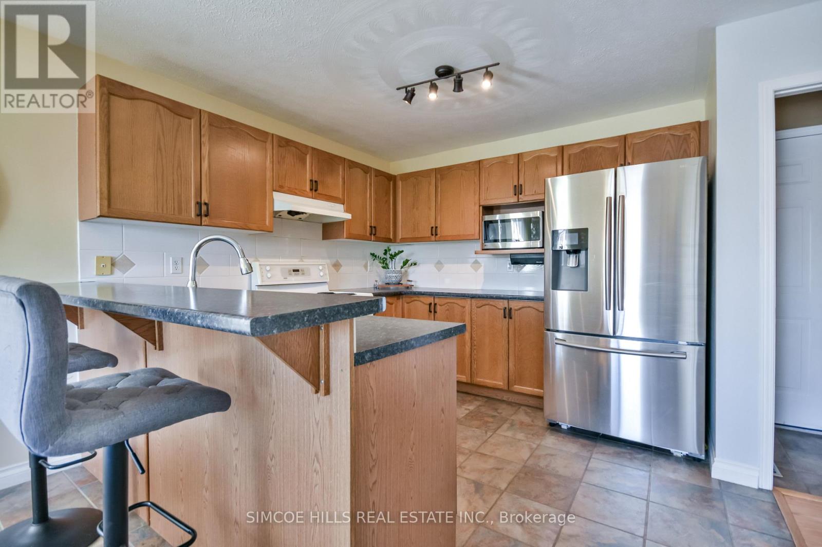 73 Vanessa Drive, Orillia, Ontario  L3V 7W9 - Photo 8 - S12486995