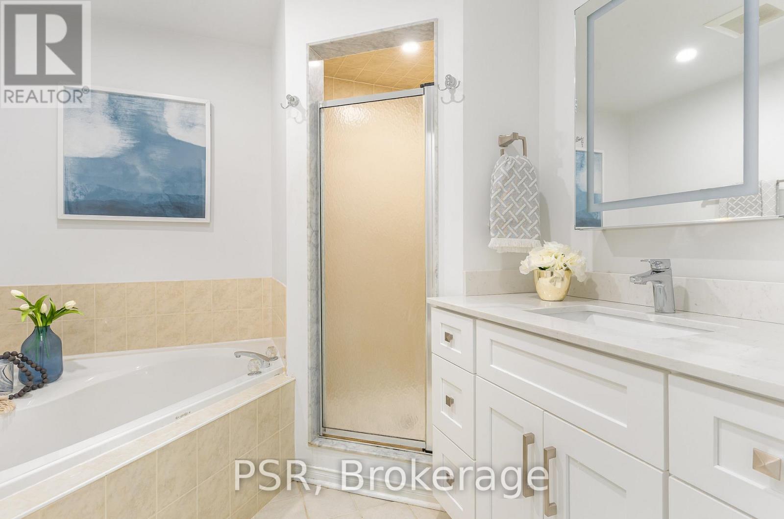 17 - 1010 Cristina Court, Mississauga, Ontario  L5J 4T7 - Photo 13 - W12486994