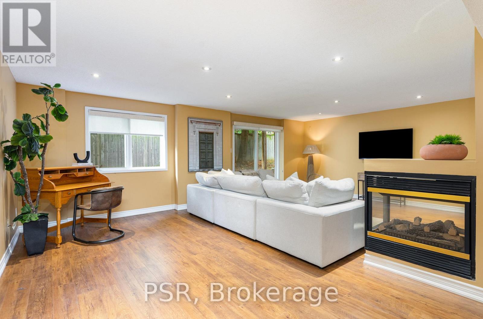 17 - 1010 Cristina Court, Mississauga, Ontario  L5J 4T7 - Photo 19 - W12486994