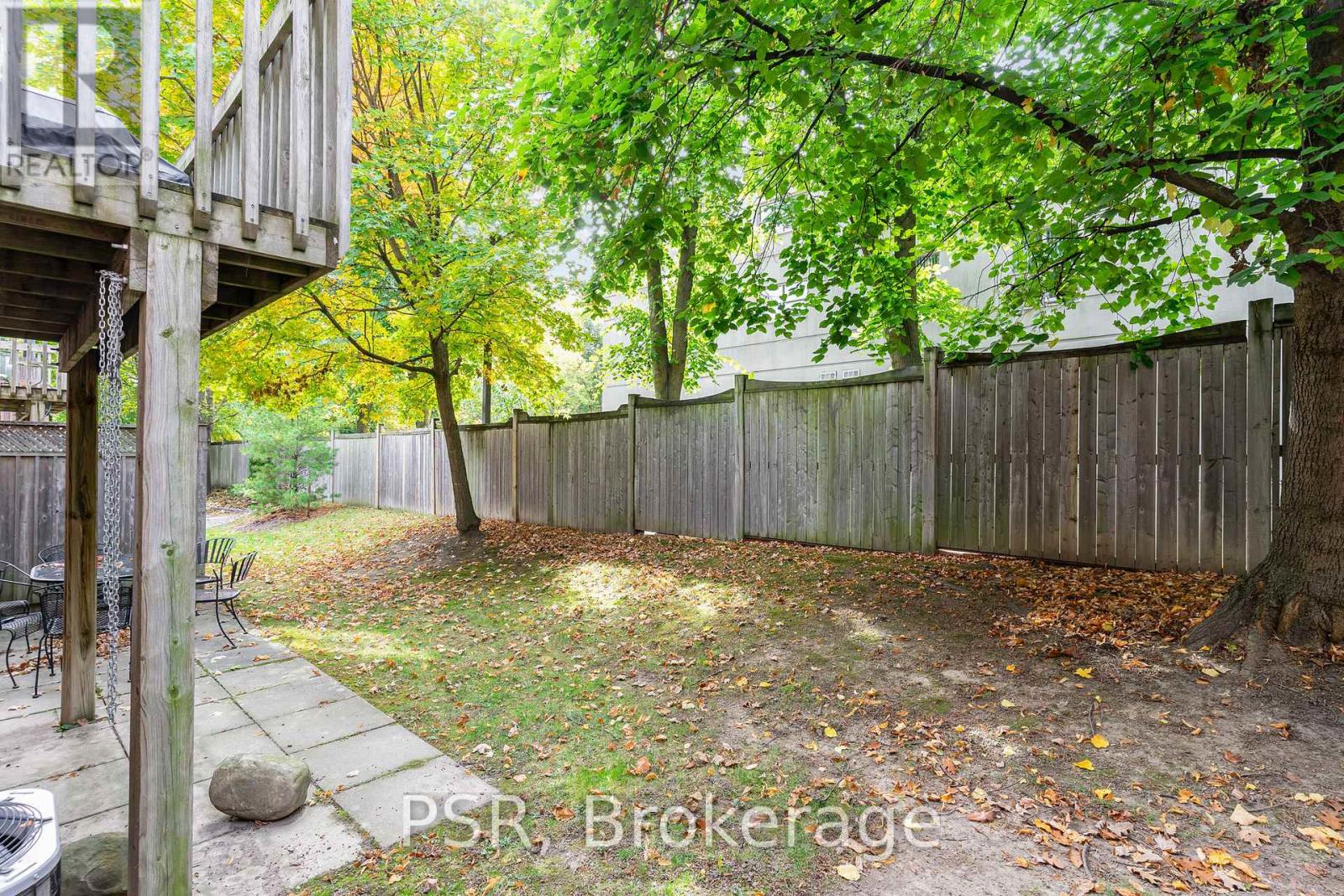 17 - 1010 Cristina Court, Mississauga, Ontario  L5J 4T7 - Photo 25 - W12486994