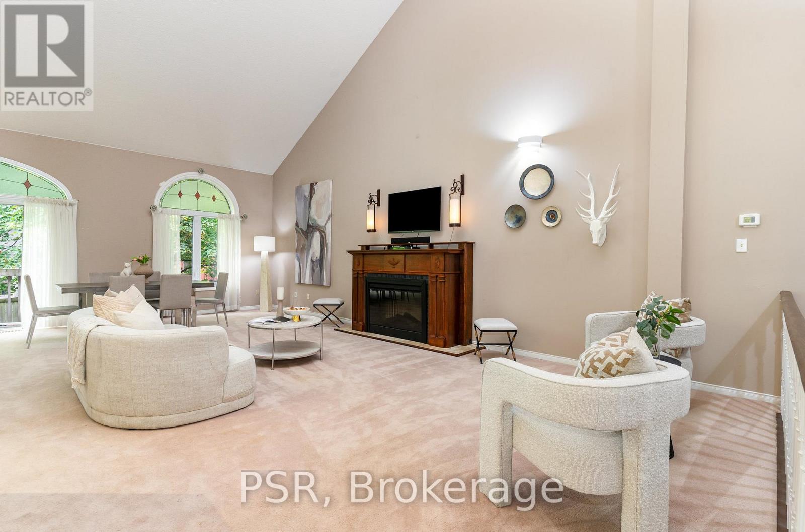 17 - 1010 Cristina Court, Mississauga, Ontario  L5J 4T7 - Photo 4 - W12486994