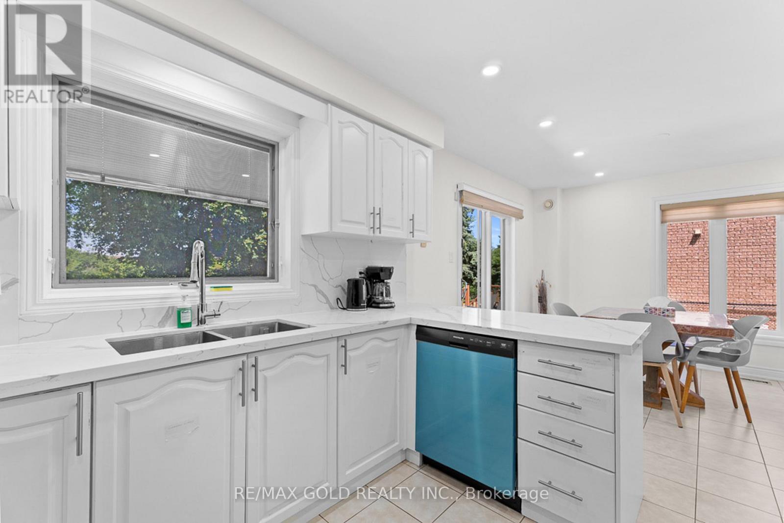 20 Mountainberry Road, Brampton, Ontario  L6R 1J2 - Photo 16 - W12487000