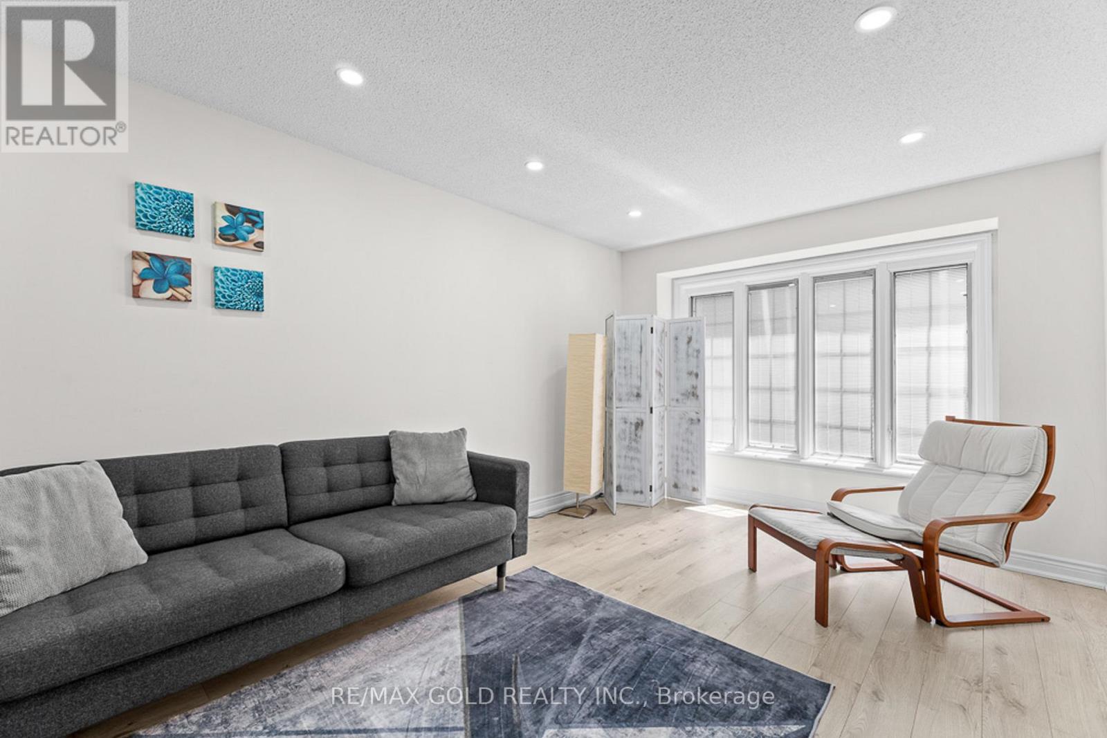 20 Mountainberry Road, Brampton, Ontario  L6R 1J2 - Photo 6 - W12487000