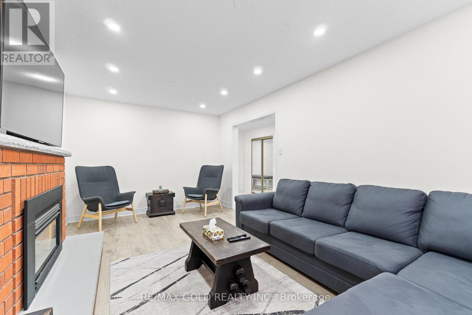 20 Mountainberry Road, Brampton, Ontario  L6R 1J2 - Photo 9 - W12487000