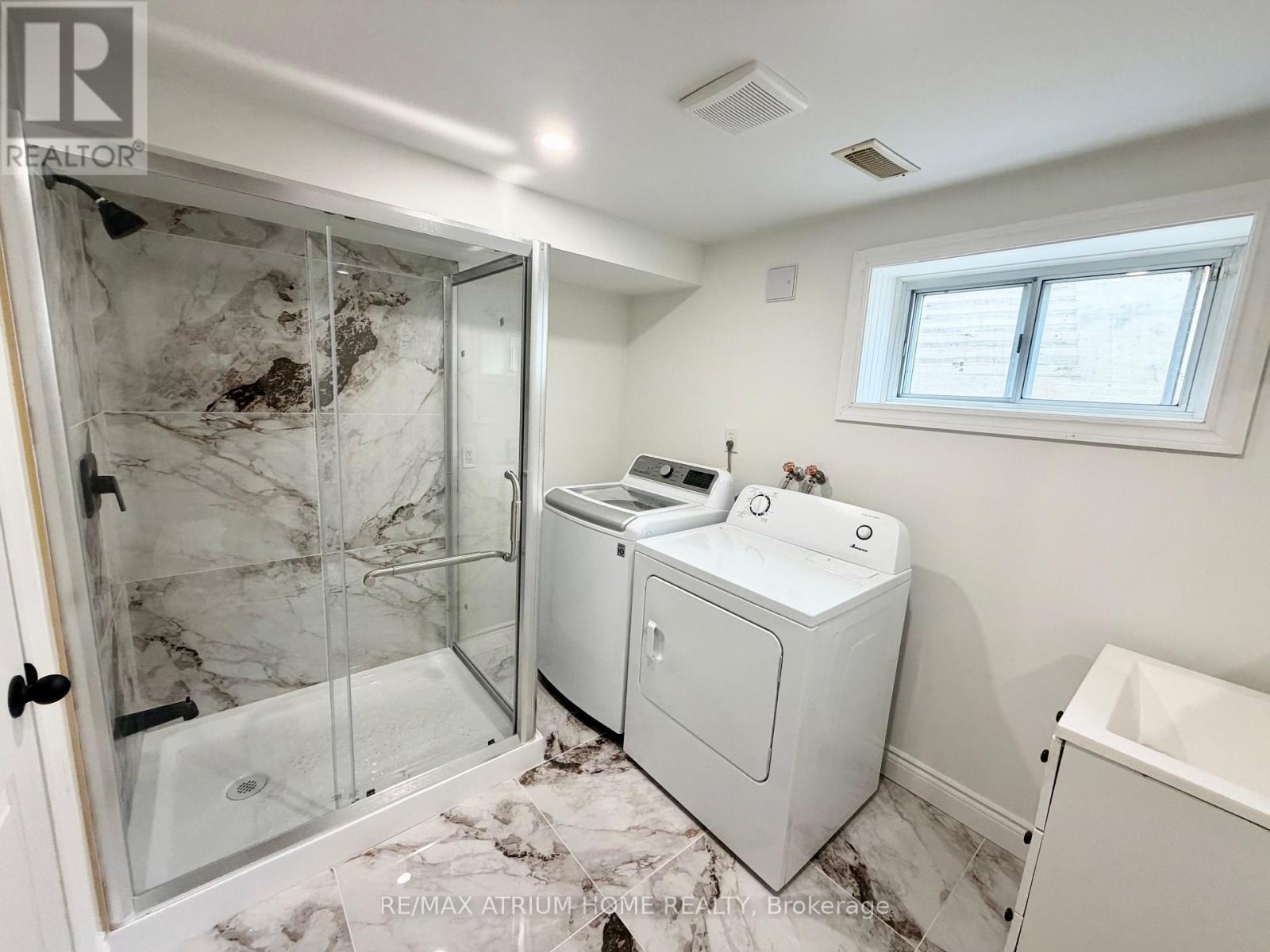 Ground Floor & Basement - 49 Howbert Drive, Toronto, Ontario  M9N 3L1 - Photo 13 - W12487006