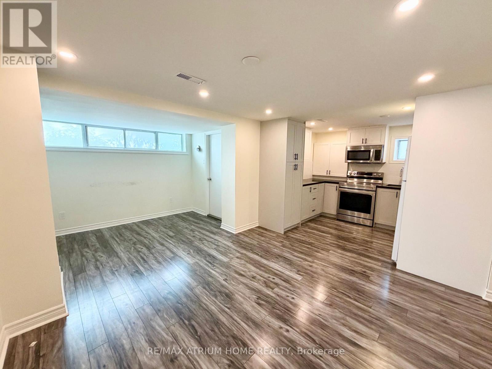 Ground Floor & Basement - 49 Howbert Drive, Toronto, Ontario  M9N 3L1 - Photo 14 - W12487006
