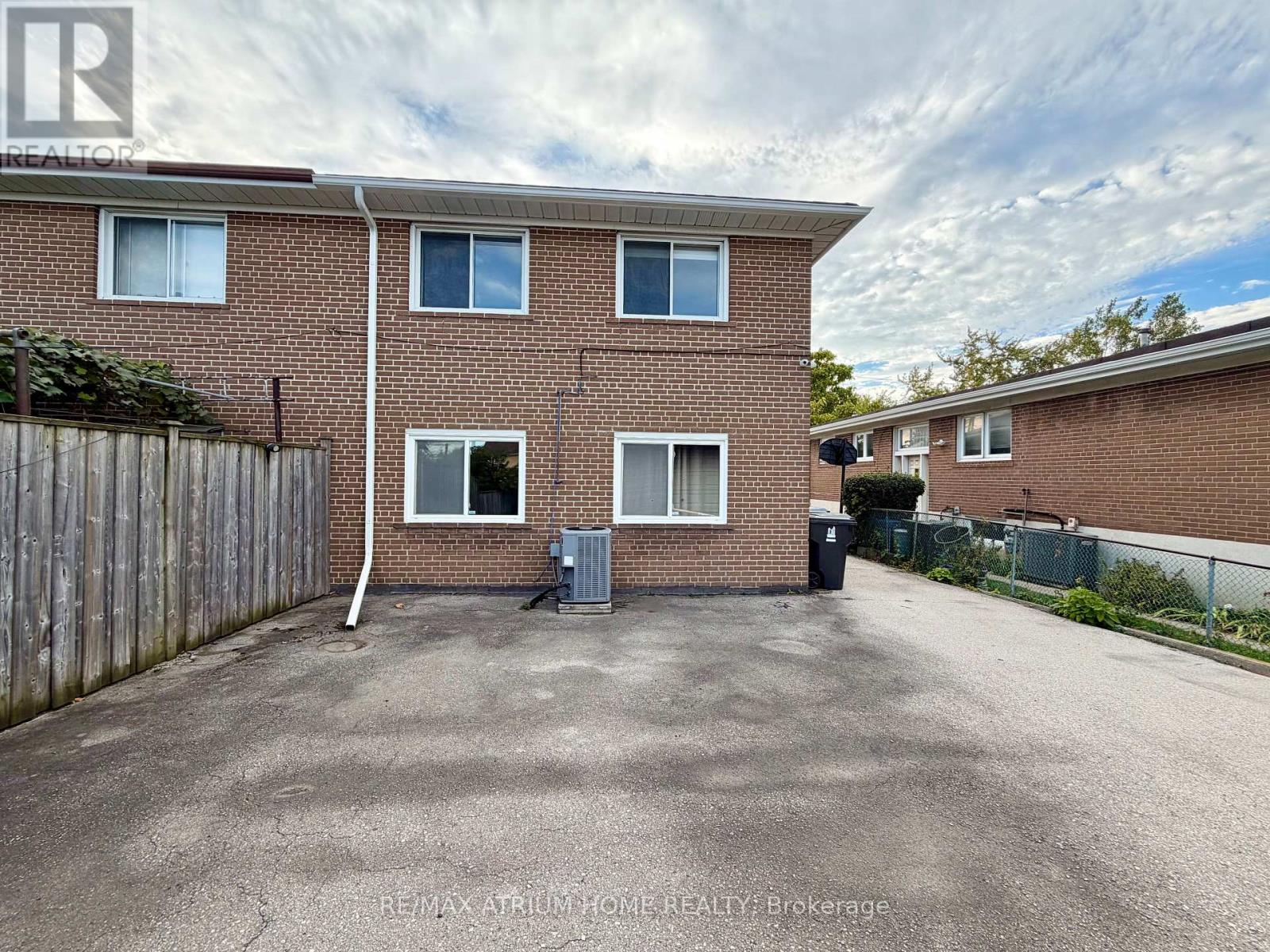 Ground Floor & Basement - 49 Howbert Drive, Toronto, Ontario  M9N 3L1 - Photo 22 - W12487006