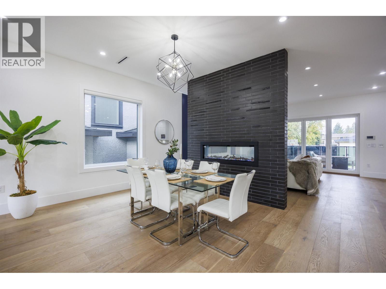 8475 12th Avenue, Burnaby, British Columbia  V3N 2L8 - Photo 7 - R3062528