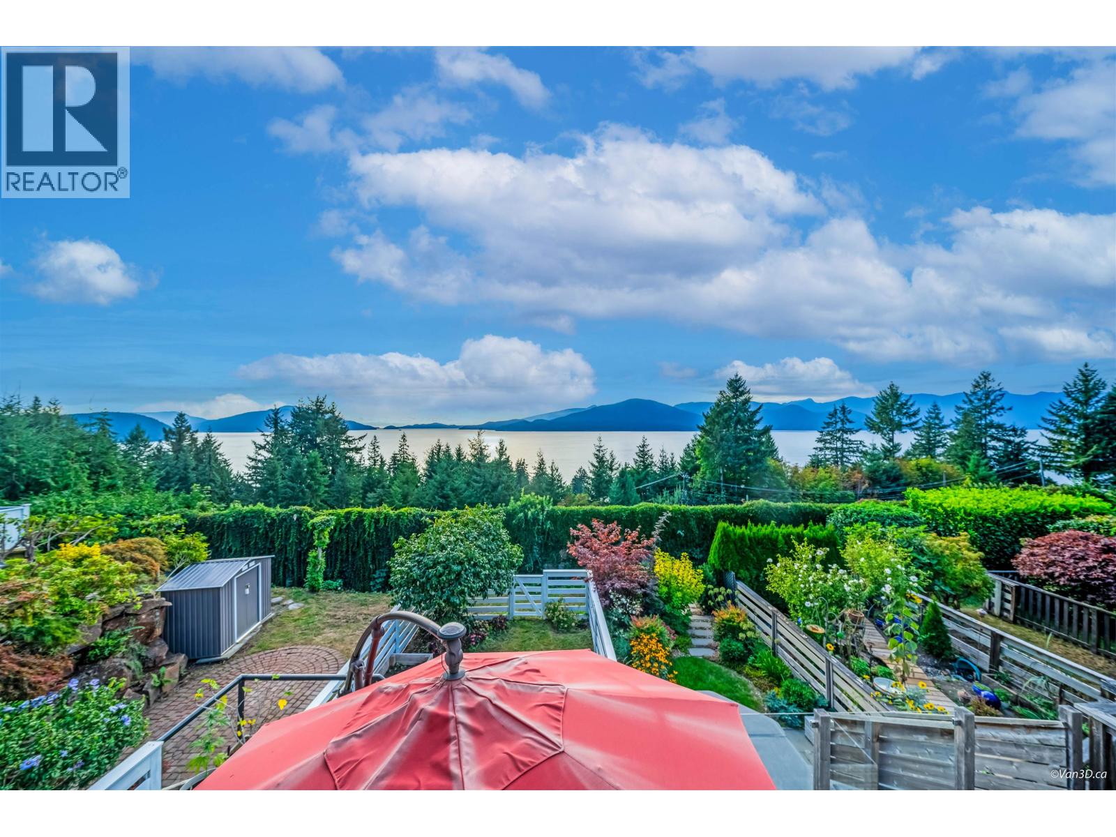 430 Crosscreek Road, Lions Bay, British Columbia  V0N 2E0 - Photo 8 - R3062695