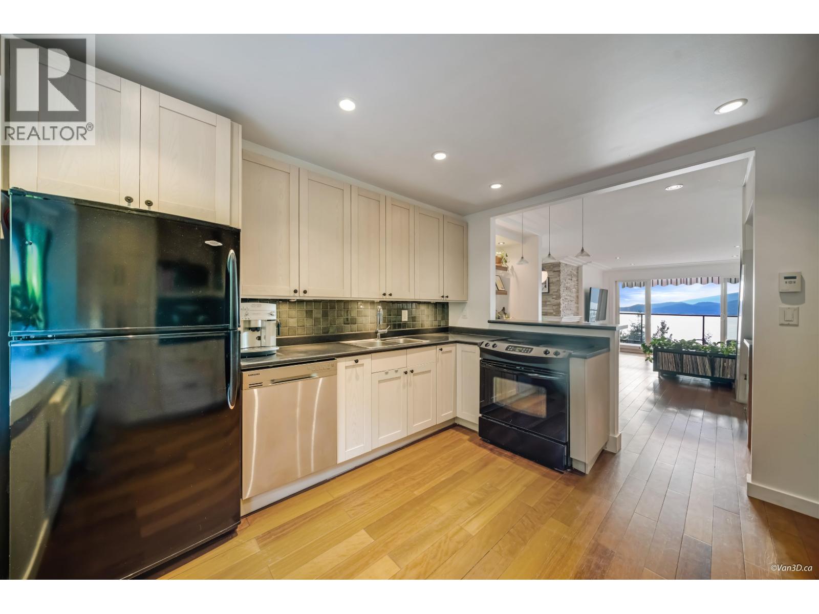 430 Crosscreek Road, Lions Bay, British Columbia  V0N 2E0 - Photo 15 - R3062695