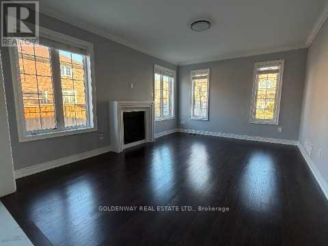 16 Jericho Avenue, Georgina, Ontario  L4P 0G9 - Photo 5 - N12365270