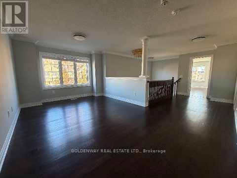 16 Jericho Avenue, Georgina, Ontario  L4P 0G9 - Photo 8 - N12365270