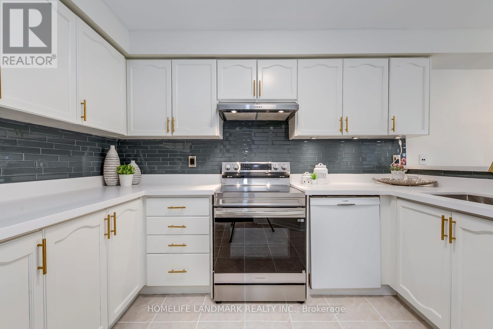 2276 Grouse Lane, Oakville, Ontario  L6M 4A8 - Photo 14 - W12485089