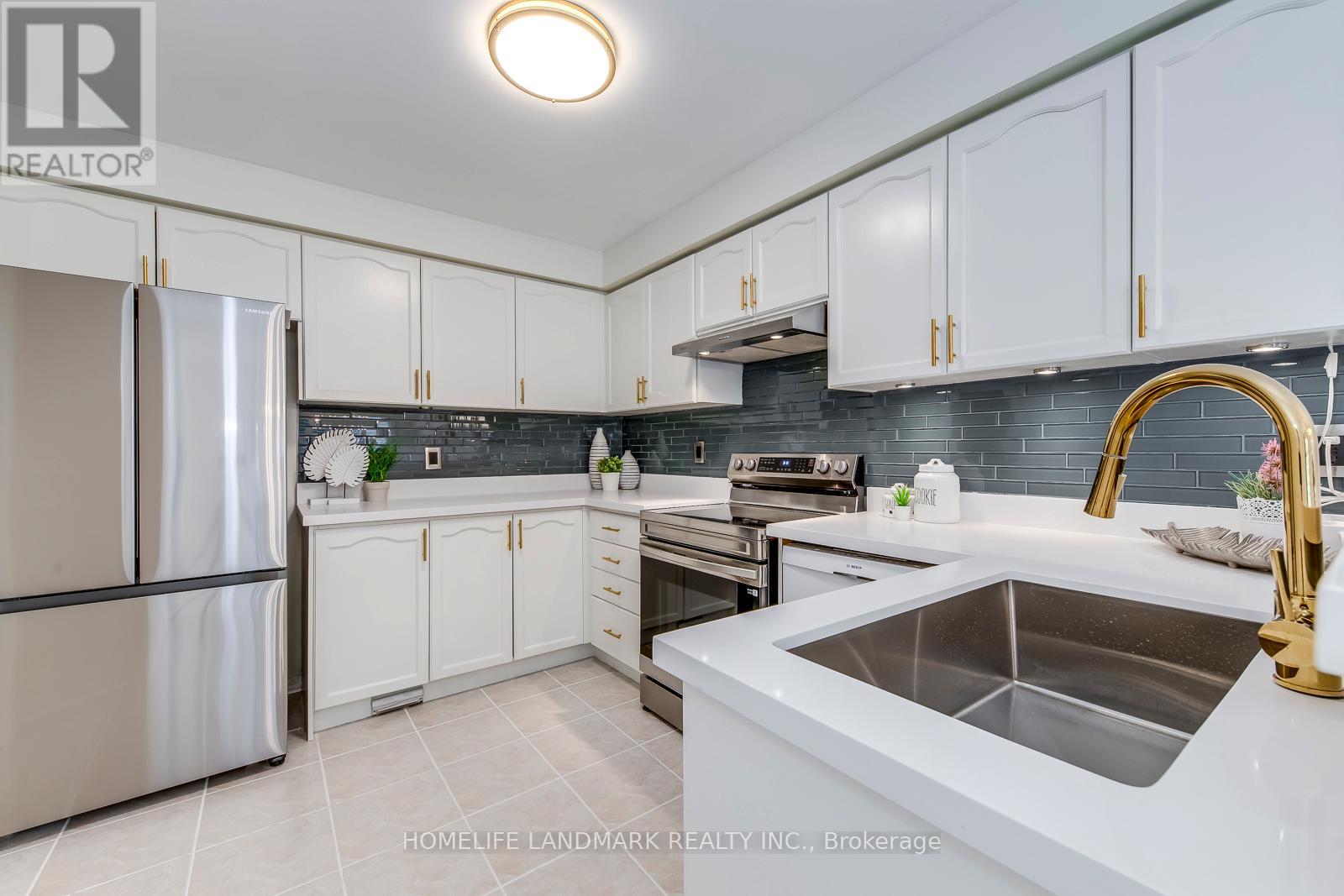 2276 Grouse Lane, Oakville, Ontario  L6M 4A8 - Photo 16 - W12485089