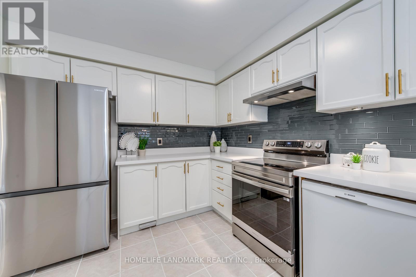 2276 Grouse Lane, Oakville, Ontario  L6M 4A8 - Photo 17 - W12485089