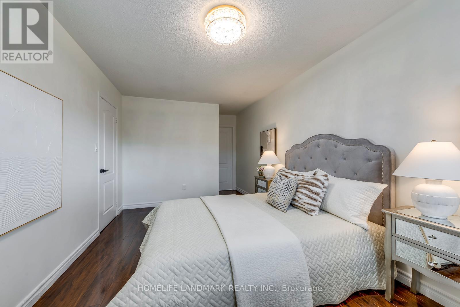 2276 Grouse Lane, Oakville, Ontario  L6M 4A8 - Photo 28 - W12485089