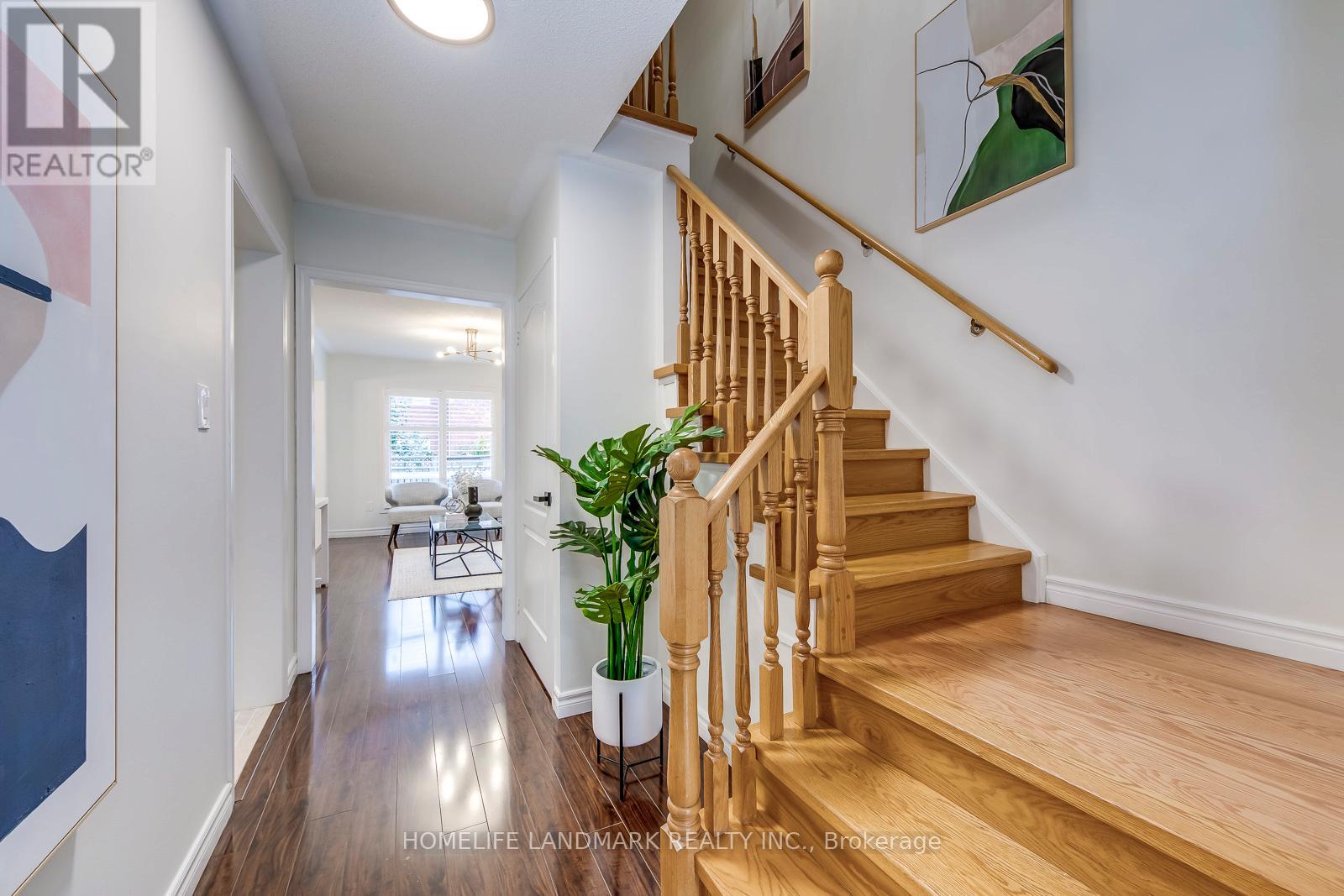 2276 Grouse Lane, Oakville, Ontario  L6M 4A8 - Photo 6 - W12485089