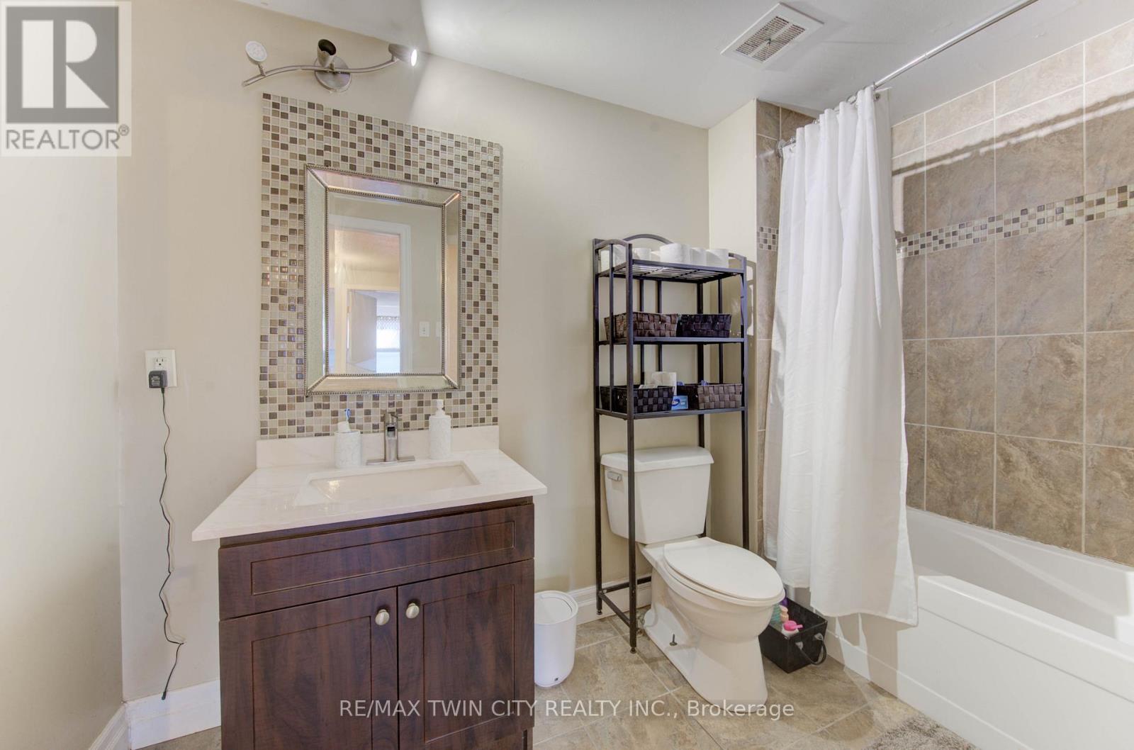 47 - 14 Williamsburg Road, Kitchener, Ontario  N2E 1W1 - Photo 25 - X12486992