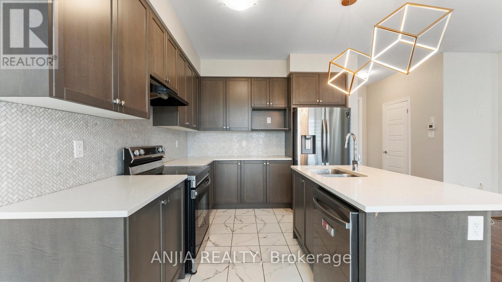 1 Gunn Avenue, Brantford, Ontario  N3T 5L5 - Photo 4 - X12486999