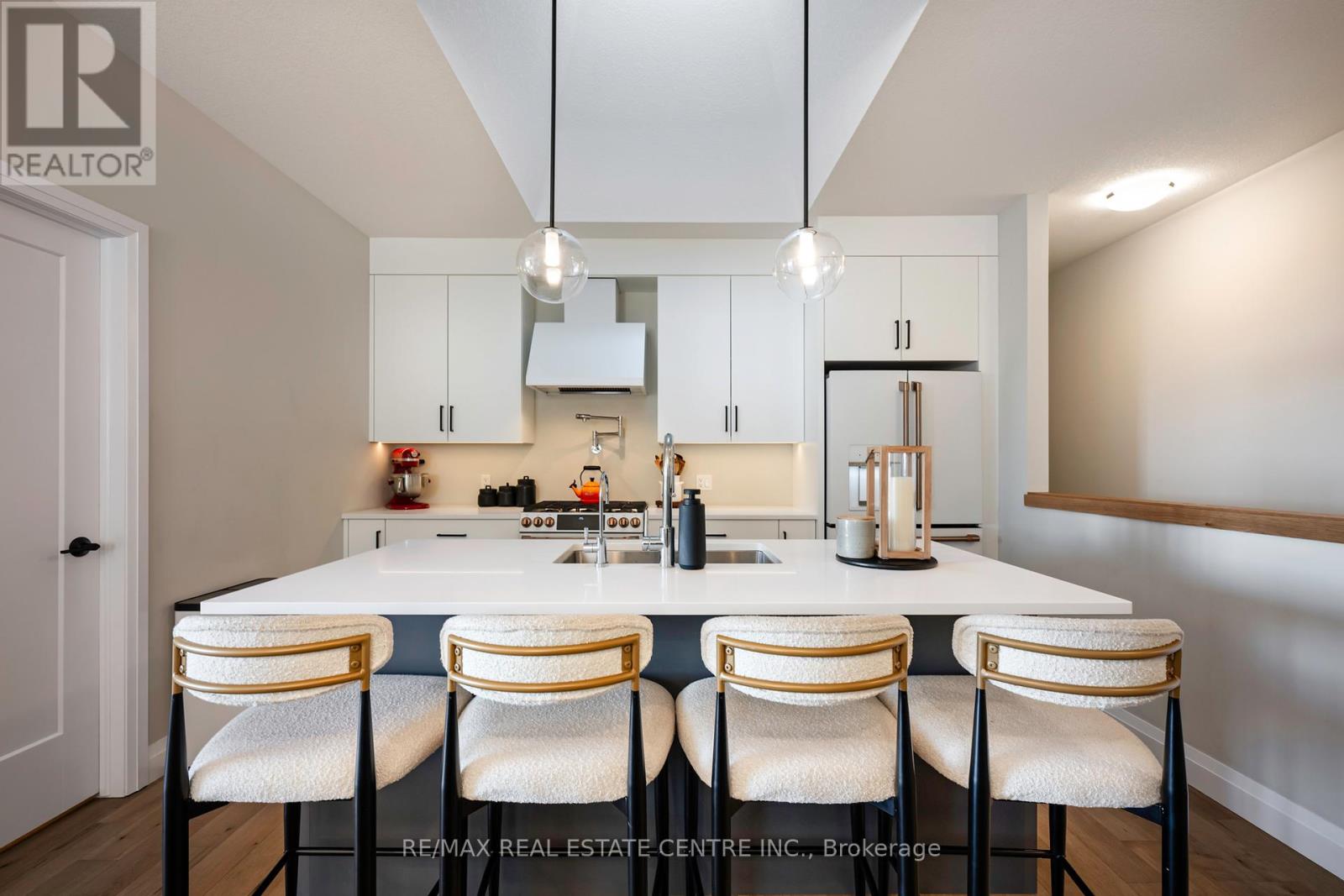 65 Melody Lane, East Luther Grand Valley, Ontario  L9W 7V1 - Photo 12 - X12487011