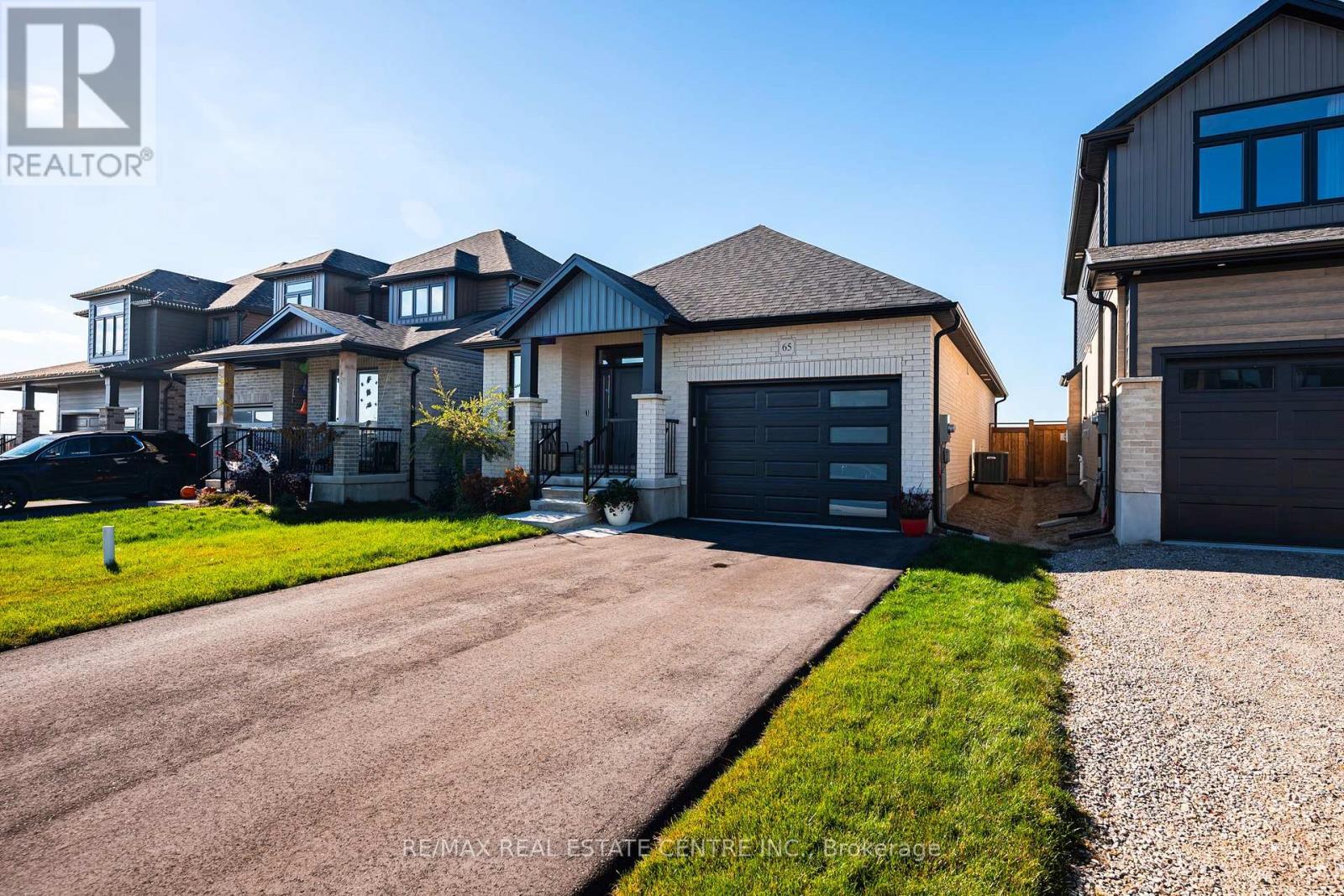 65 Melody Lane, East Luther Grand Valley, Ontario  L9W 7V1 - Photo 2 - X12487011