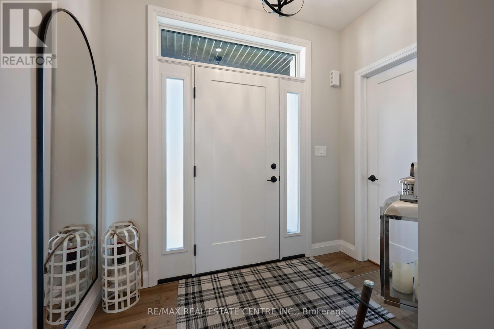 65 Melody Lane, East Luther Grand Valley, Ontario  L9W 7V1 - Photo 5 - X12487011