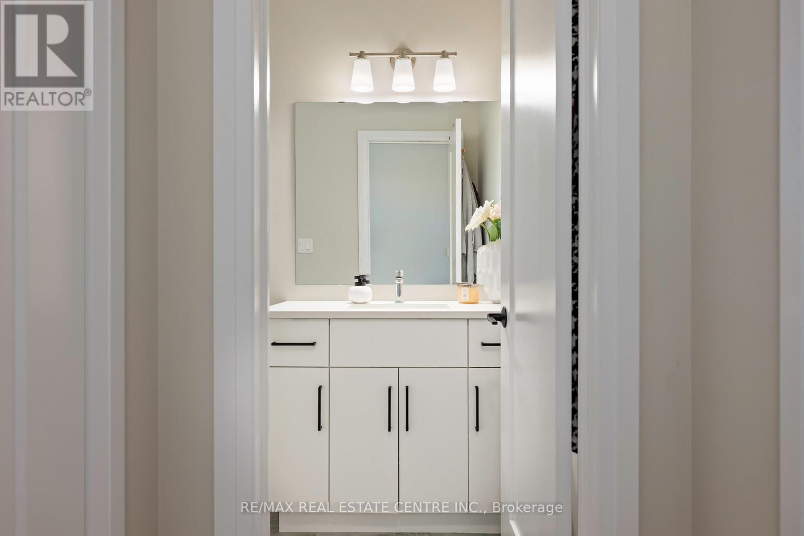 65 Melody Lane, East Luther Grand Valley, Ontario  L9W 7V1 - Photo 7 - X12487011