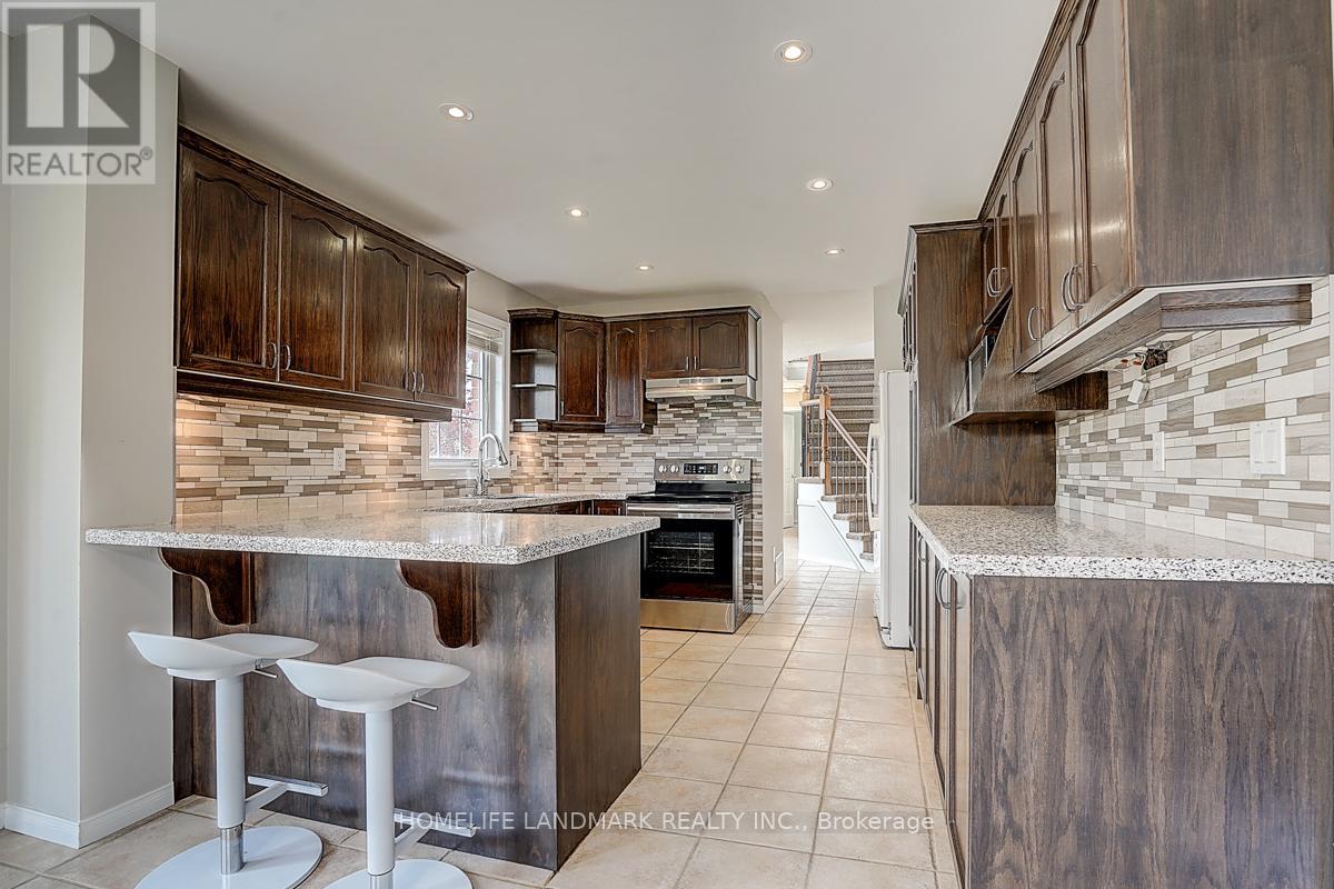 93 Pelham Drive, Hamilton, Ontario  L9K 1L4 - Photo 12 - X12487015