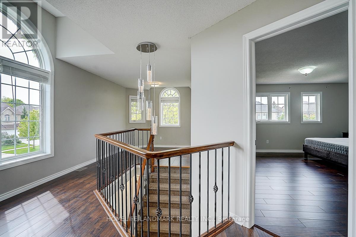 93 Pelham Drive, Hamilton, Ontario  L9K 1L4 - Photo 16 - X12487015